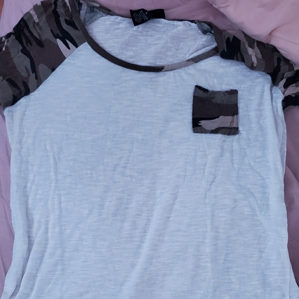 Camo tee